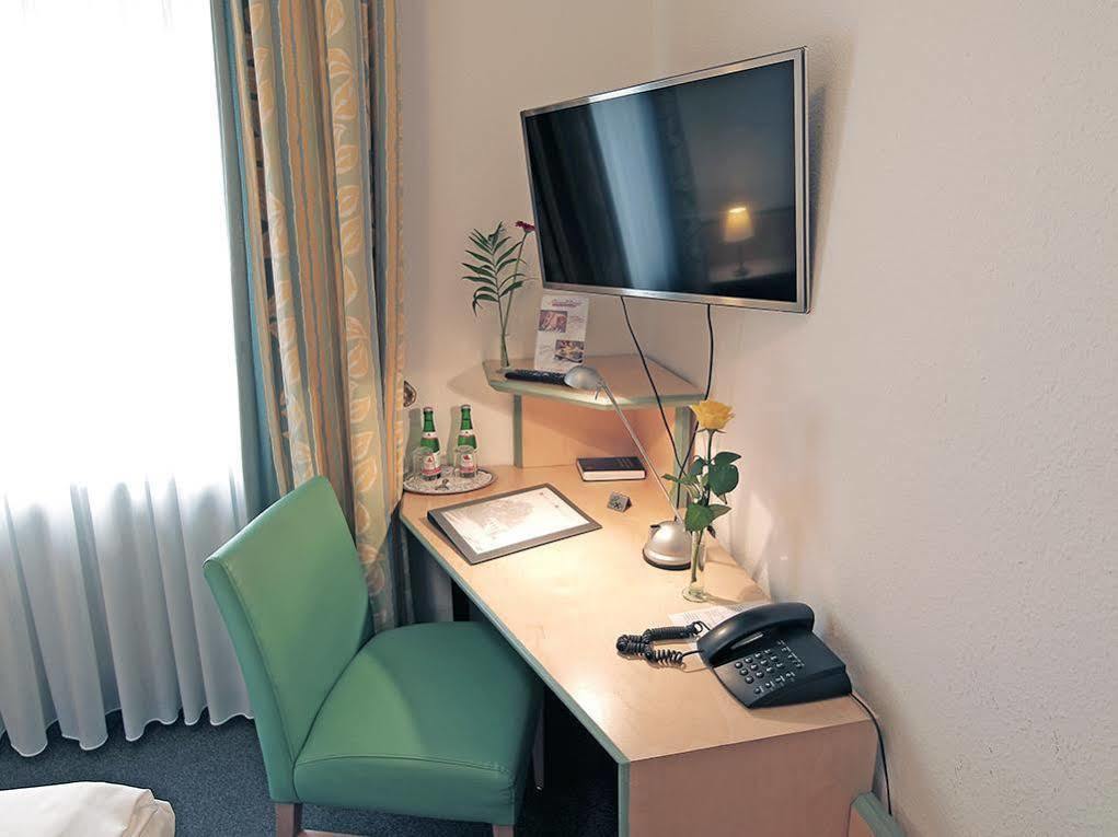 Am Hofgarten 3* Düsseldorf